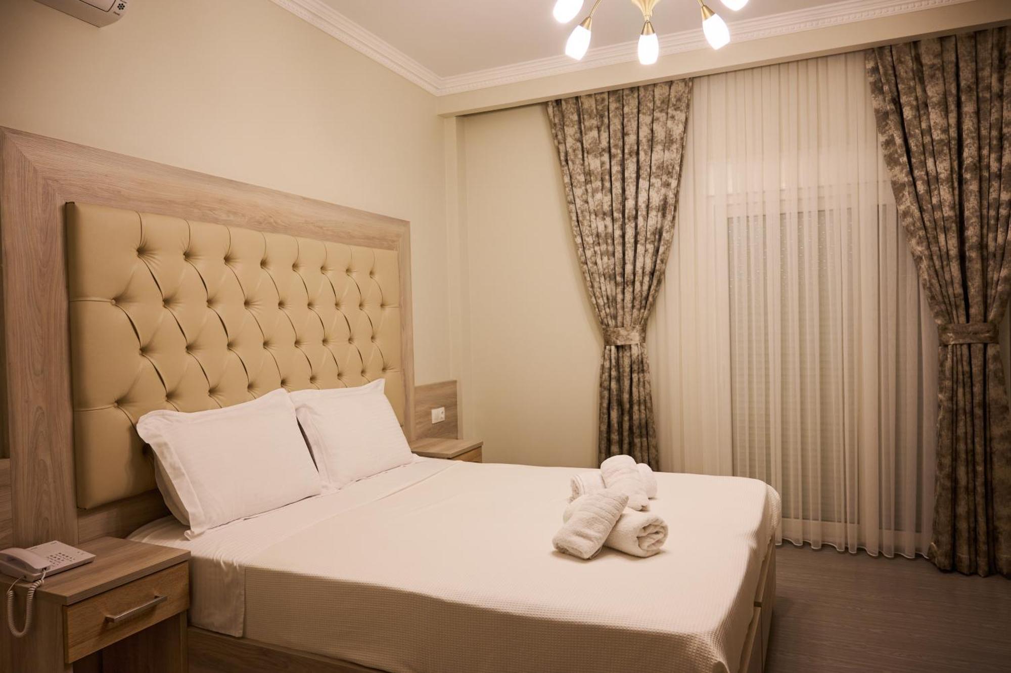 Famissi Suites 2 Kalabáka Exterior foto