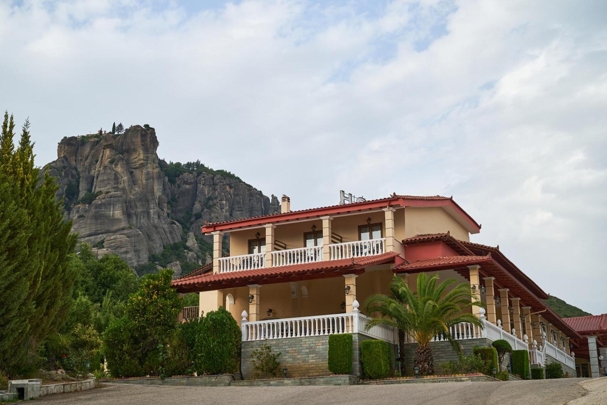 Famissi Suites 2 Kalabáka Exterior foto