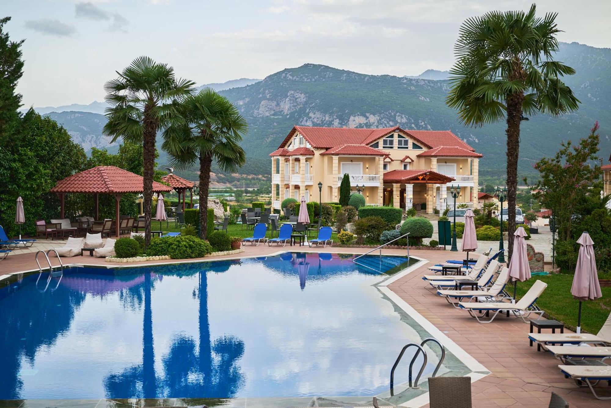 Famissi Suites 2 Kalabáka Exterior foto