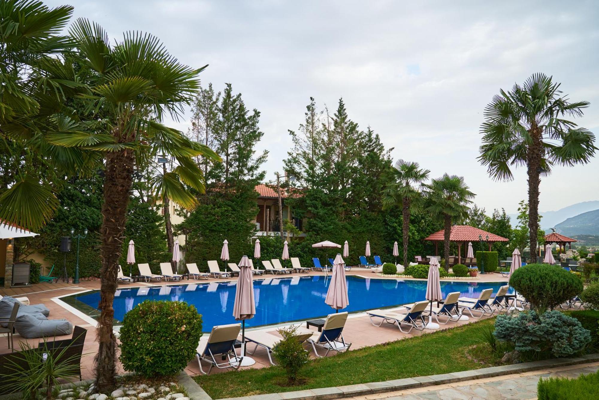 Famissi Suites 2 Kalabáka Exterior foto